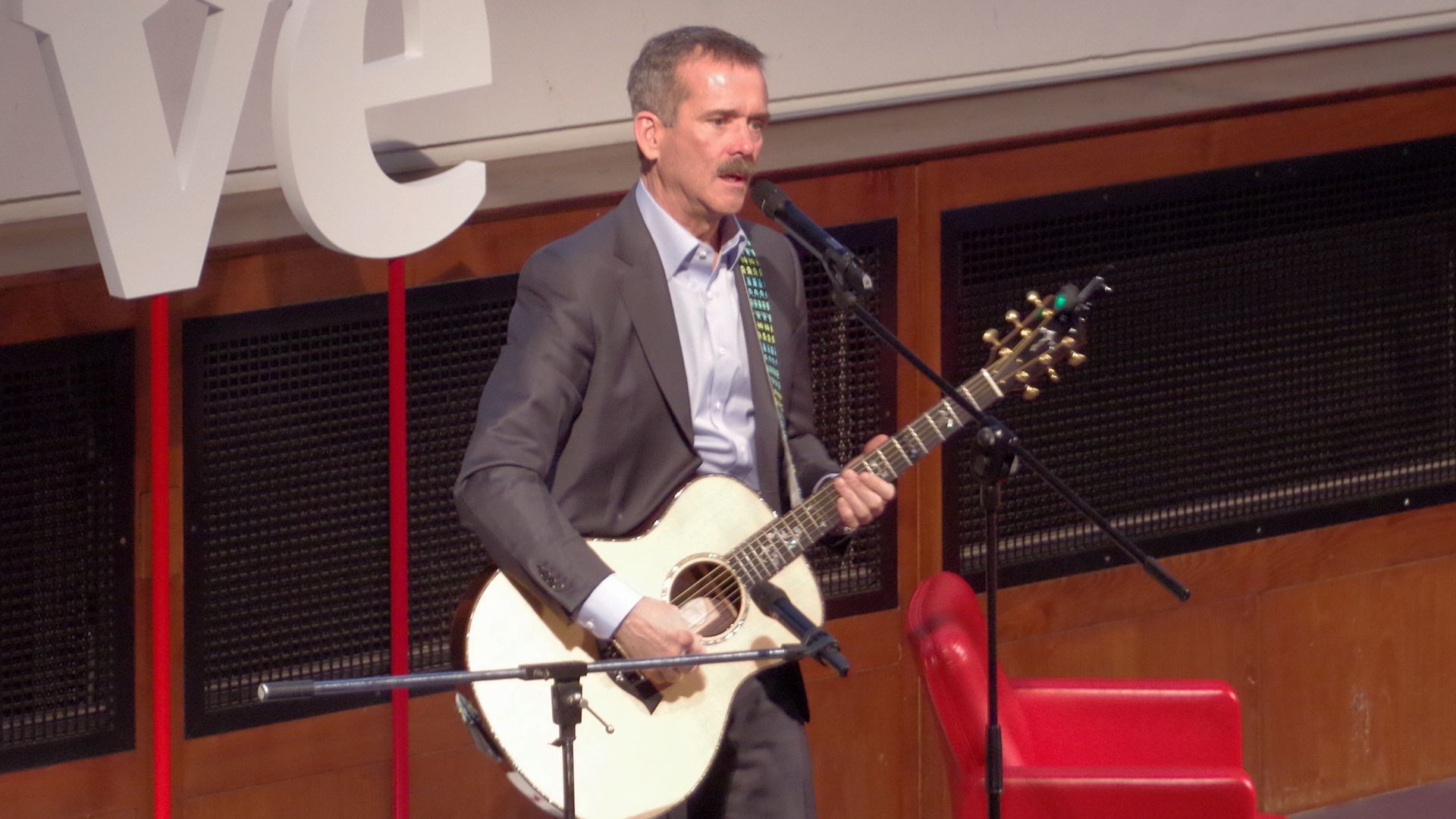 File:Royal Geographic Society MMB 10 Guardian Live Chris Hadfield event.jpg