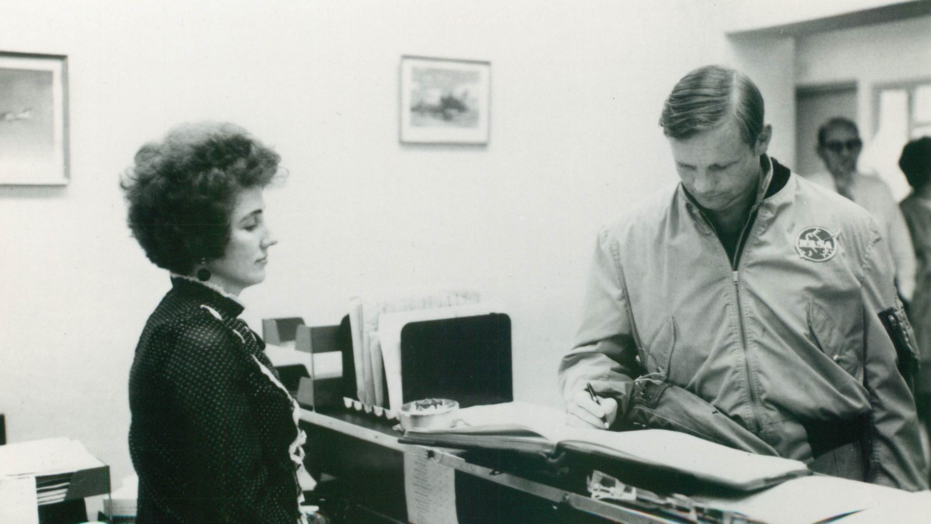 File:Neil Armstrong signing in (L-70-1736).jpg