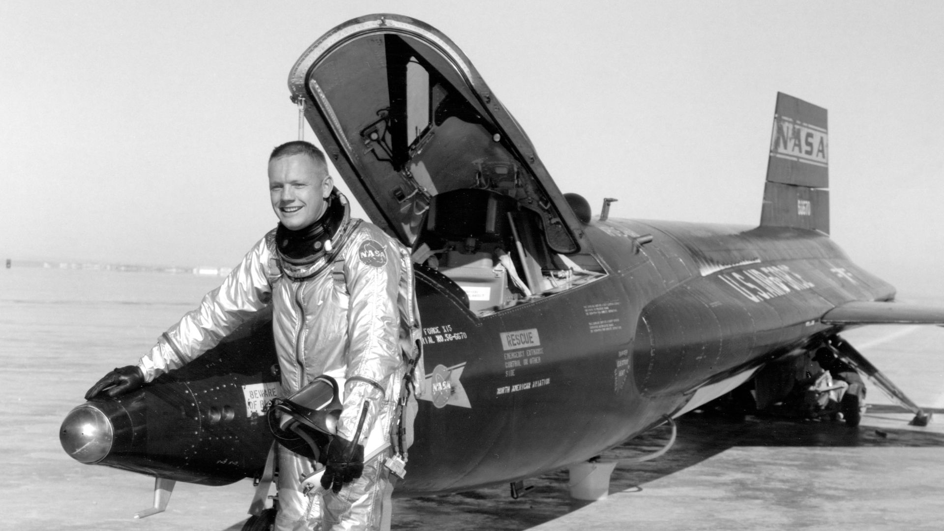 File:Pilot Neil Armstrong and X-15 -1 - GPN-2000-000121.jpg