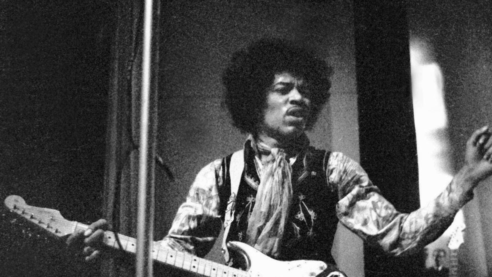 File:Jimi-Hendrix-1967-Helsinki-a.jpg