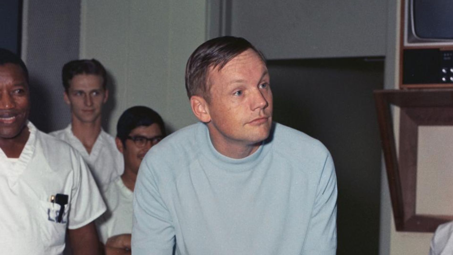 File:Neil Armstrong cuts a cake on his 39th birthday.jpg