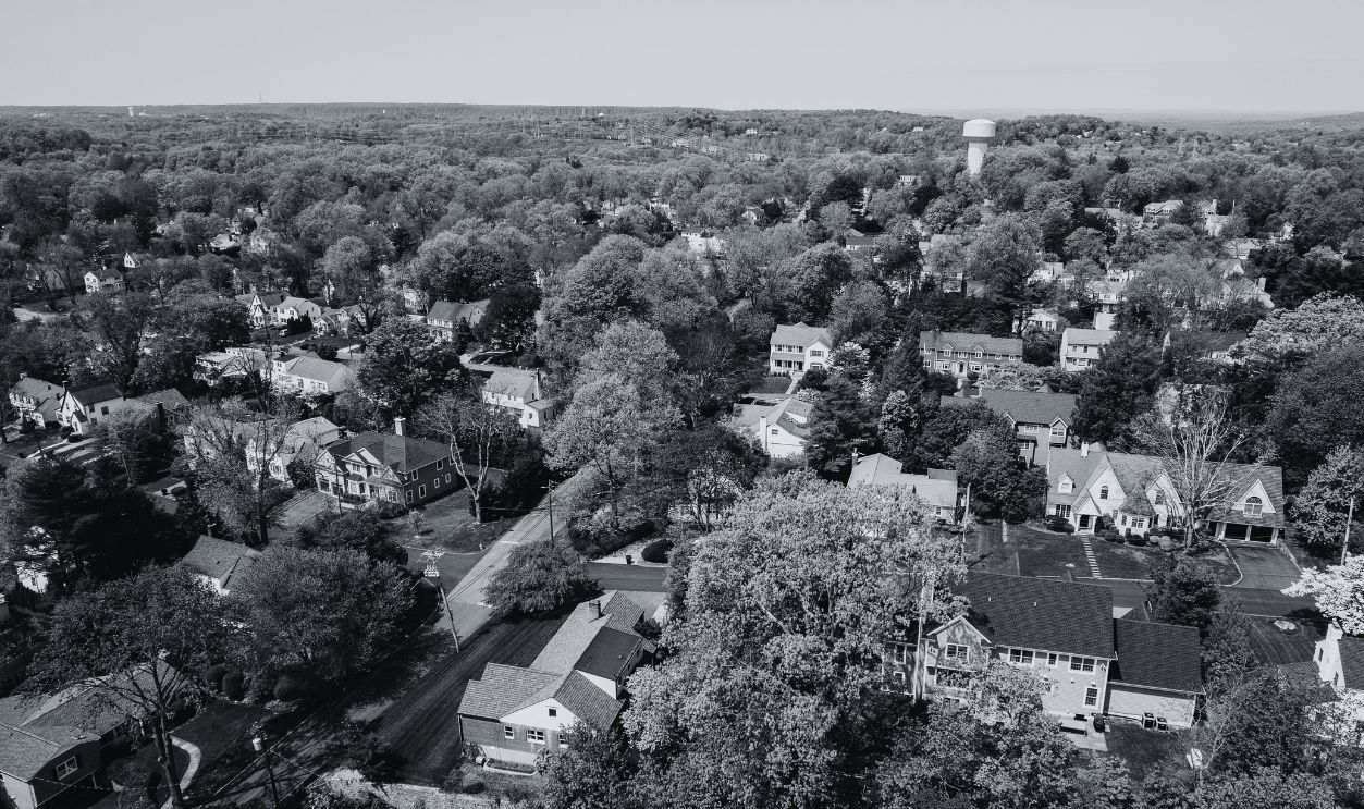 Gettyimages - 956563018, The scenic aerial view of Scarsdale city, Westchester County, New York State, USA, at spring sunny day. - stock photo