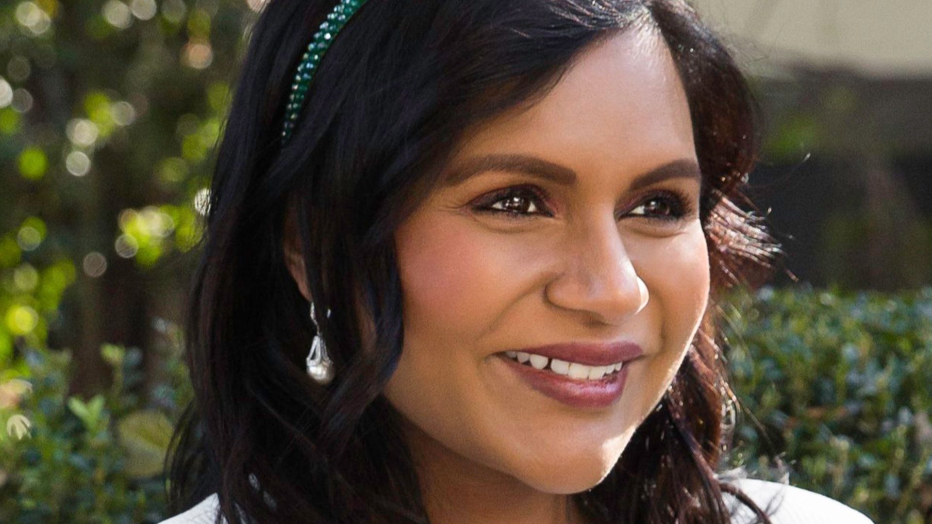 File:Mindy Kaling by Claire Leahy (cropped).jpg