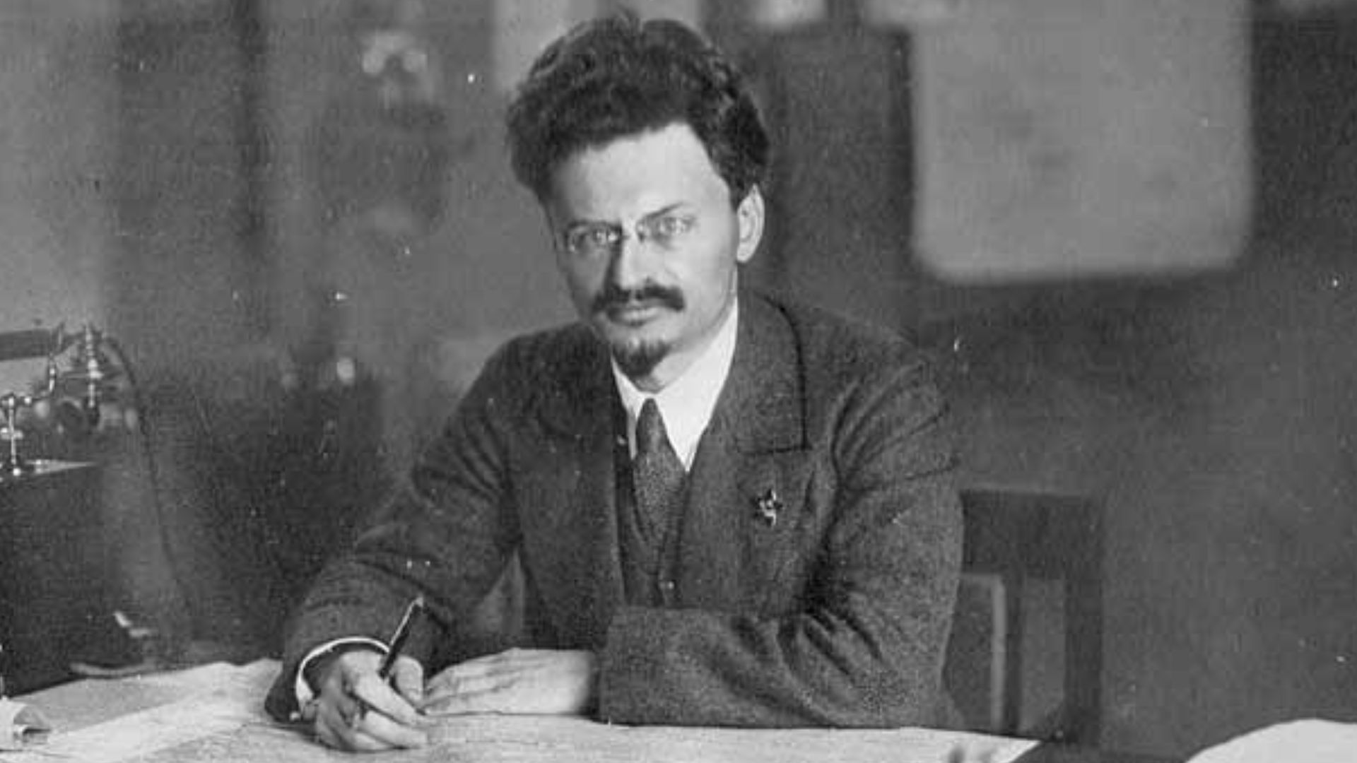 File:Leon Trotsky at his desk.jpg