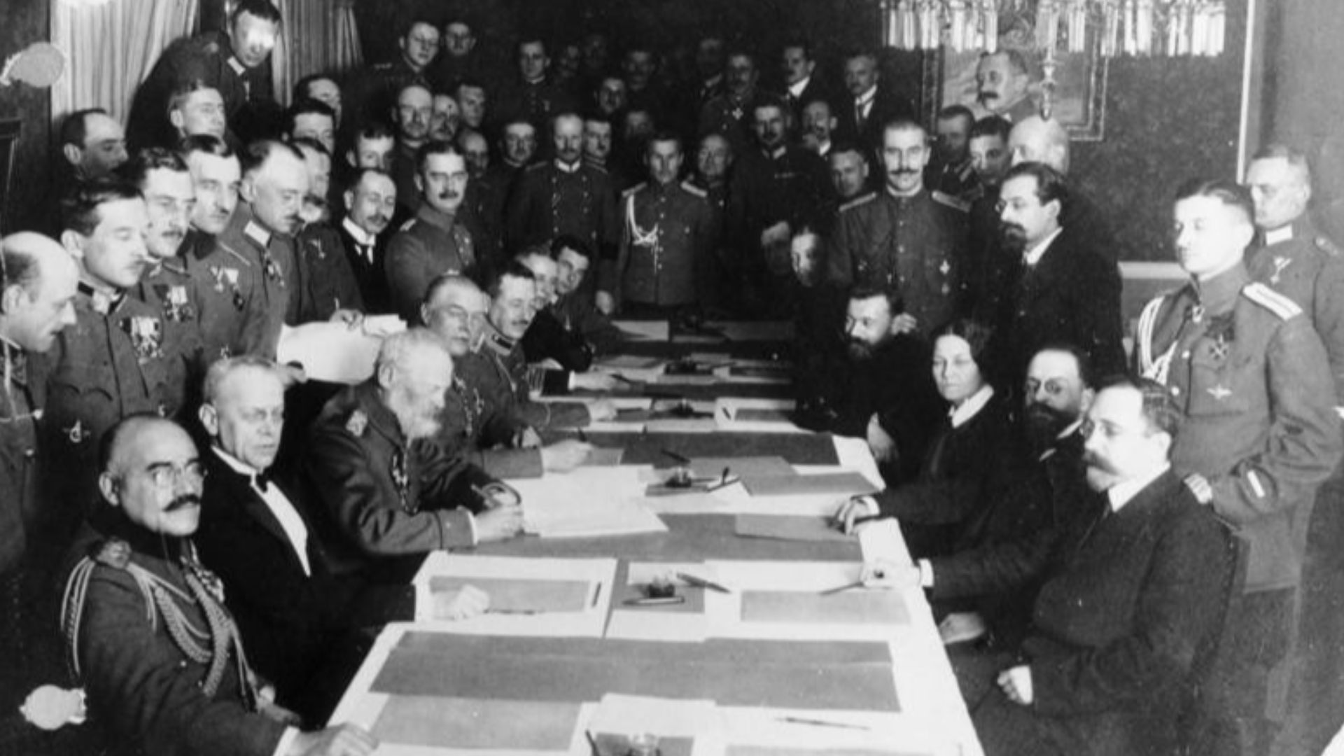 File:Bundesarchiv Bild 183-R92623, Brest-Litowsk, Waffenstillstandsabkommen.jpg