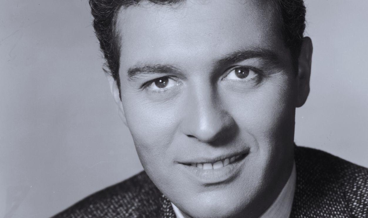 Gettyimages - 3241692, Sydney Chaplin circa 1955: American actor Sydney Chaplin, son of the British-born actor and filmmaker Charles Chaplin.