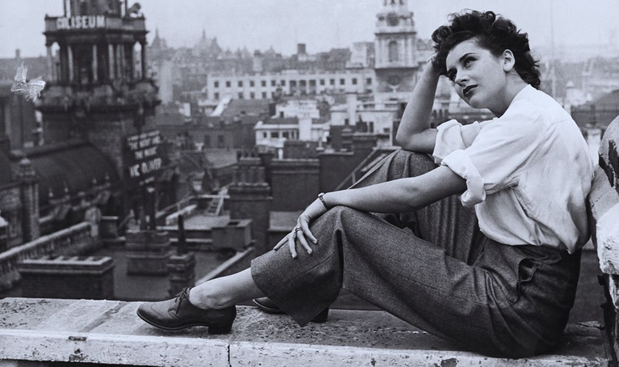 Gettyimages - 613475192, Actress, Kay Kendall English film and stage actress Kay Kendall relaxing on the roof of her flat in London.