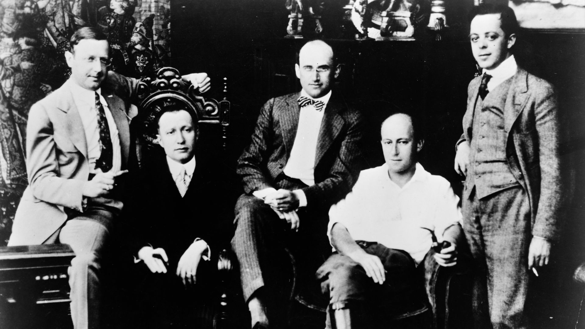 File:FamousPlayers-Lasky-partners, 1916.jpg