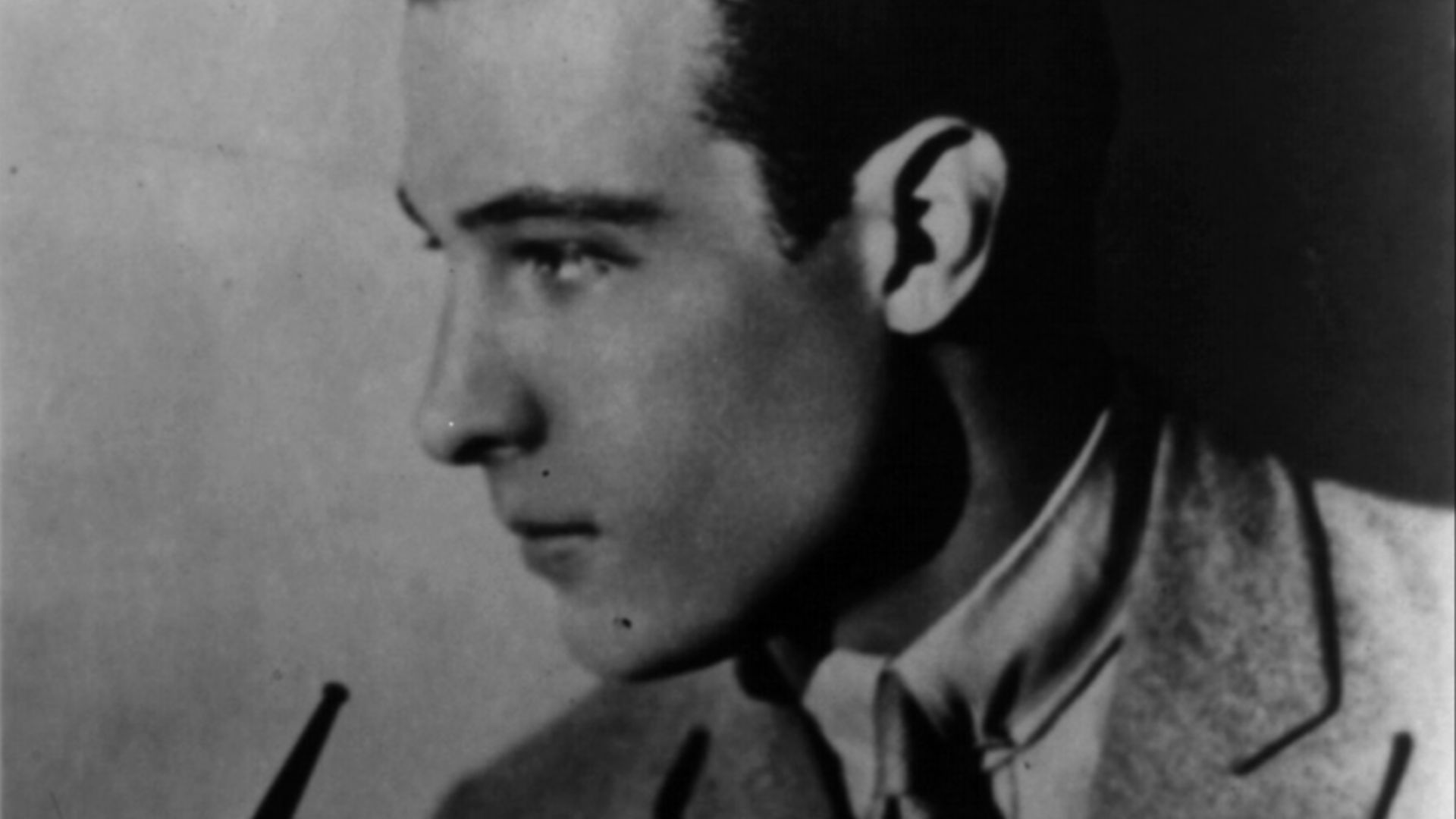 File:Rudolph Valentino 10.jpg