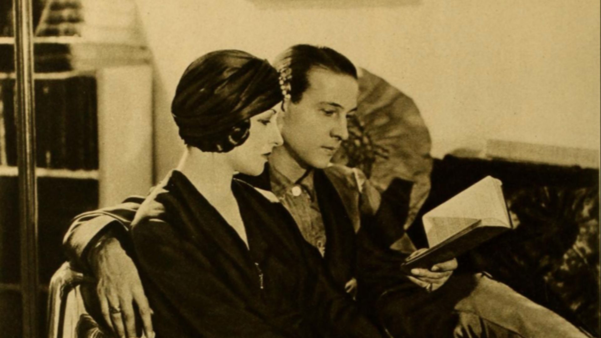 File:Natacha Rambova and Rudolph Valentino, Motion Picture Magazine, December 1923.png