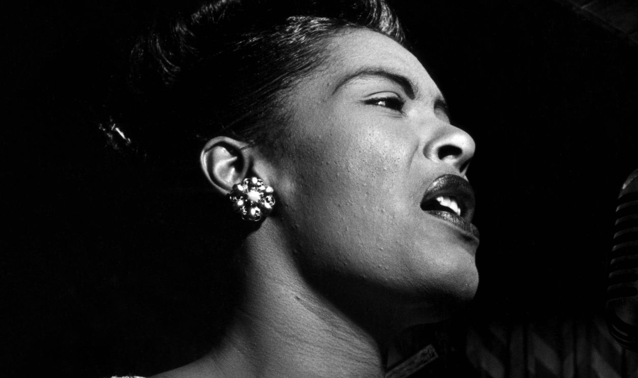 CARNEGIE HALL Photo of Billie HOLIDAY