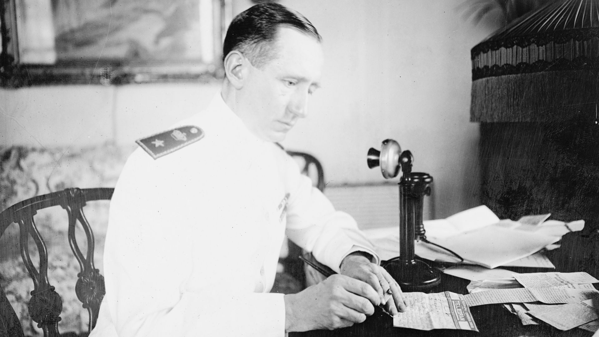 File:Marconi (Inventor of Radio) LCCN2016850861.jpg