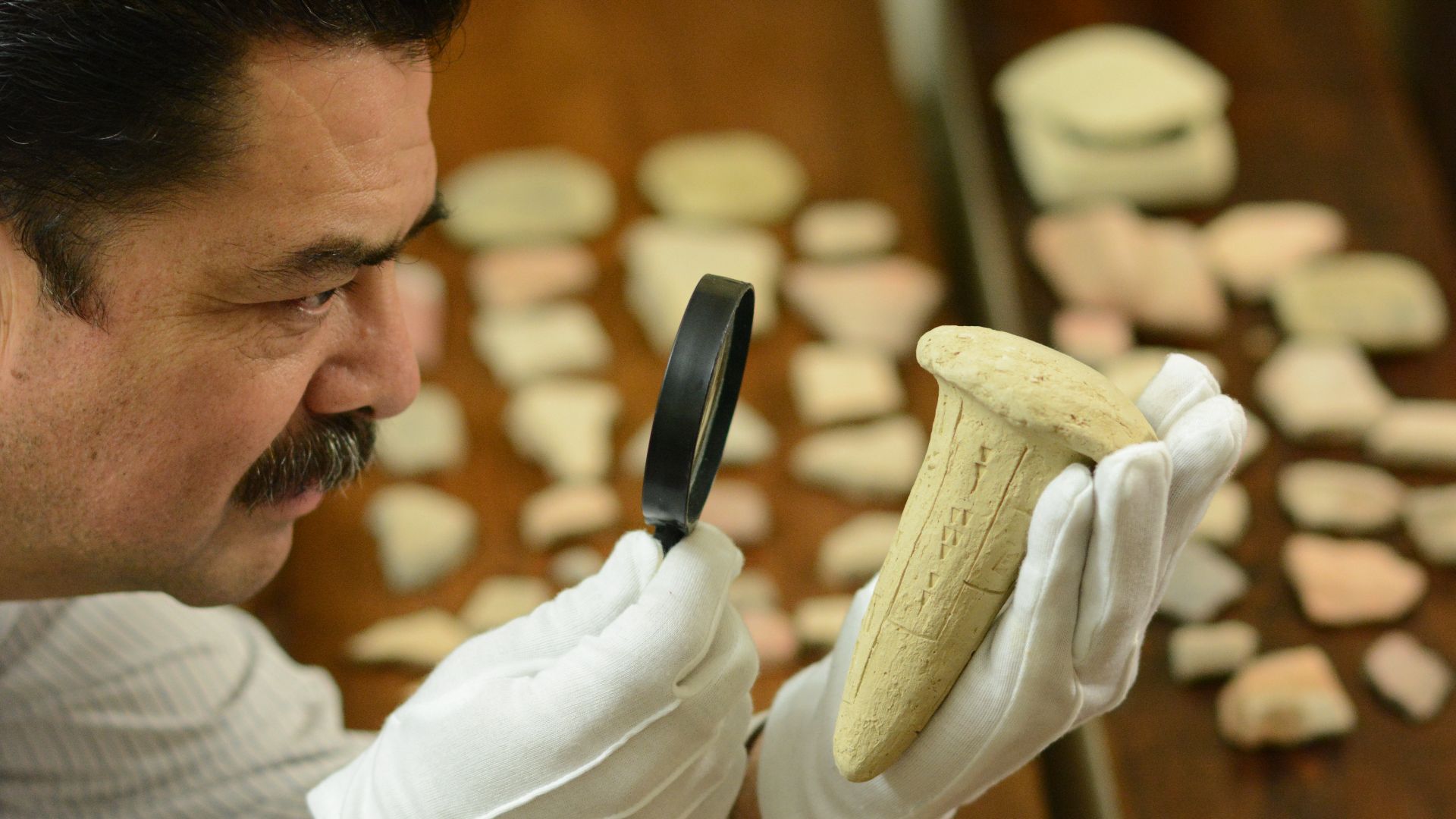 File:Clavo de fundación.JPG