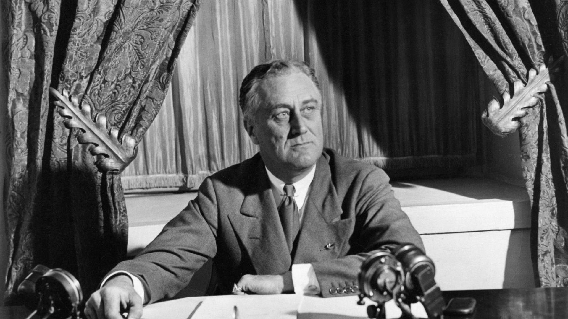 File:FDR-March-12-1933.jpg