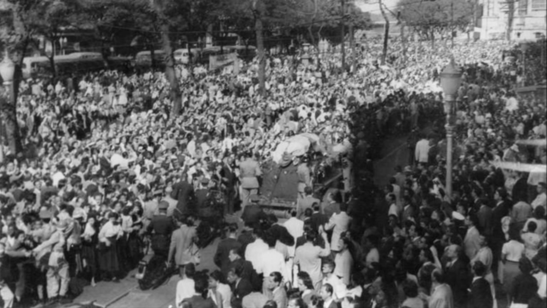 File:Cortejo fúnebre de Carmen Miranda.jpg