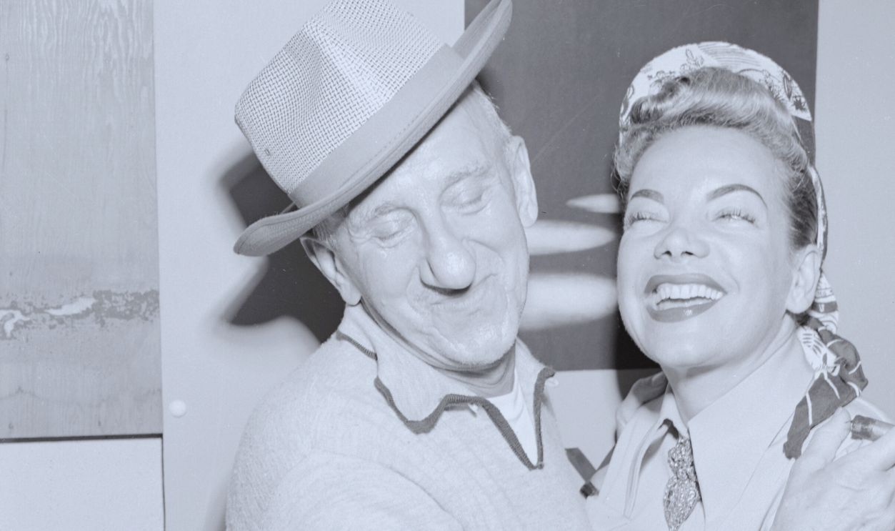 Gettyimages - 517756296, Carmen Miranda and Jimmy Durante Hugging