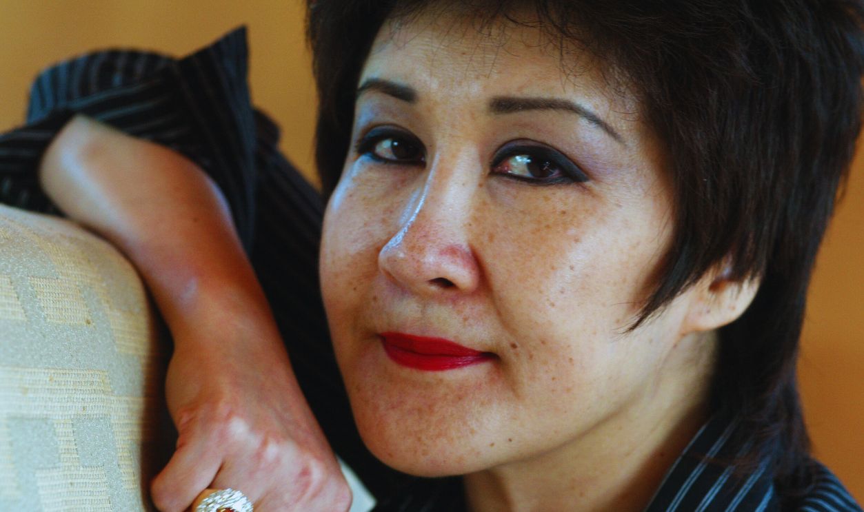 Gettyimages - 1126272421, Interview with former actress Betty Ting Pei at Intercontinental Hotel, Tsim Sha Tsui. 16 July 2003