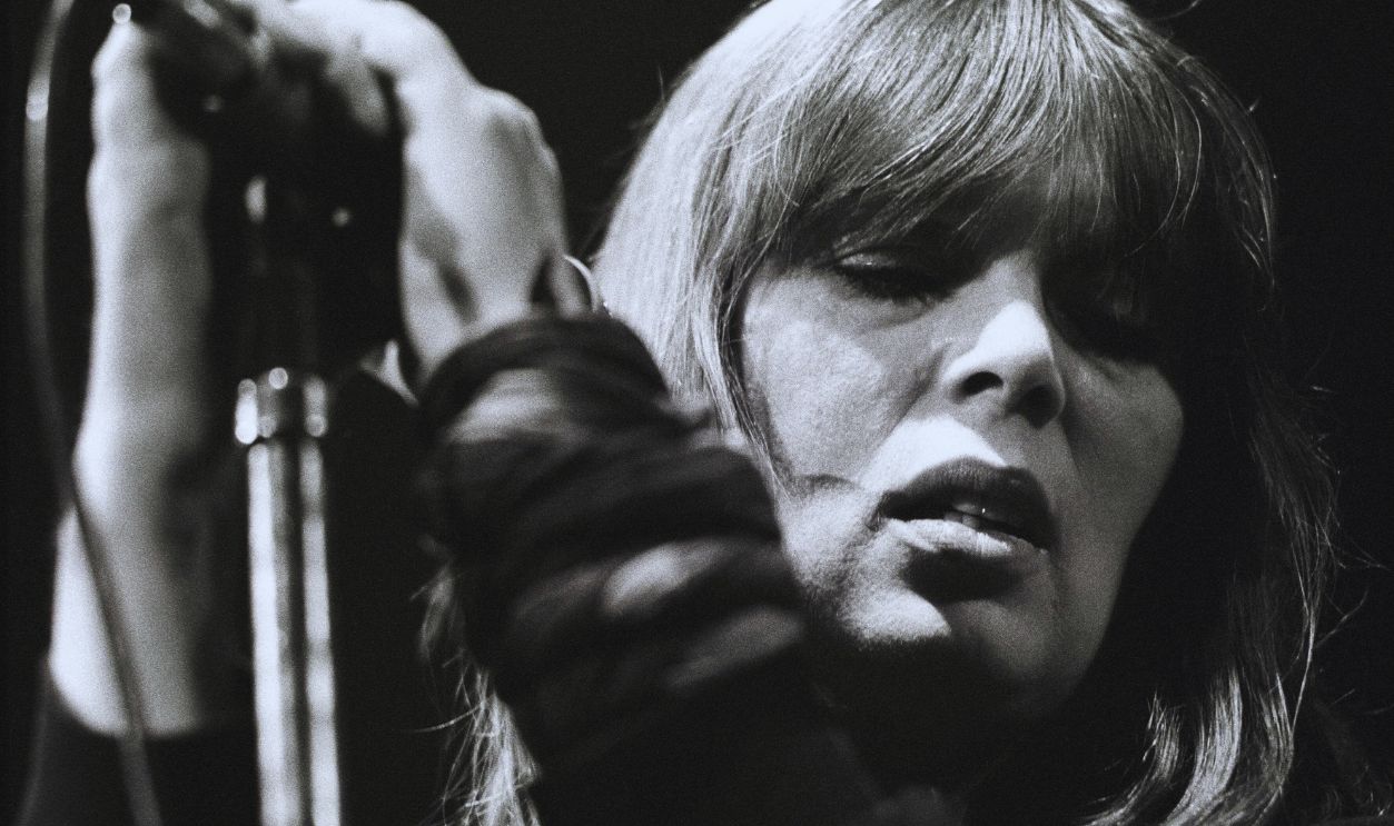 Gettyimages - 90433876, Nico Live In Rotterdam ROTTERDAM, HOLLAND - MAY 18: Nico (Christa Päffgen) performing live onstage at De Lanteren, Rotterdam in Holland on May 18 1984