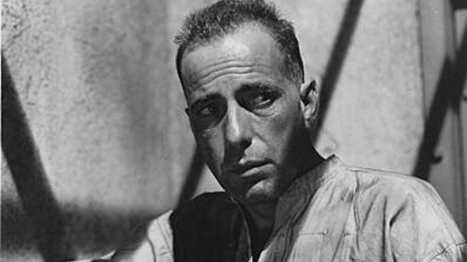 File:Humphrey Bogart Passage to Marseille.jpg