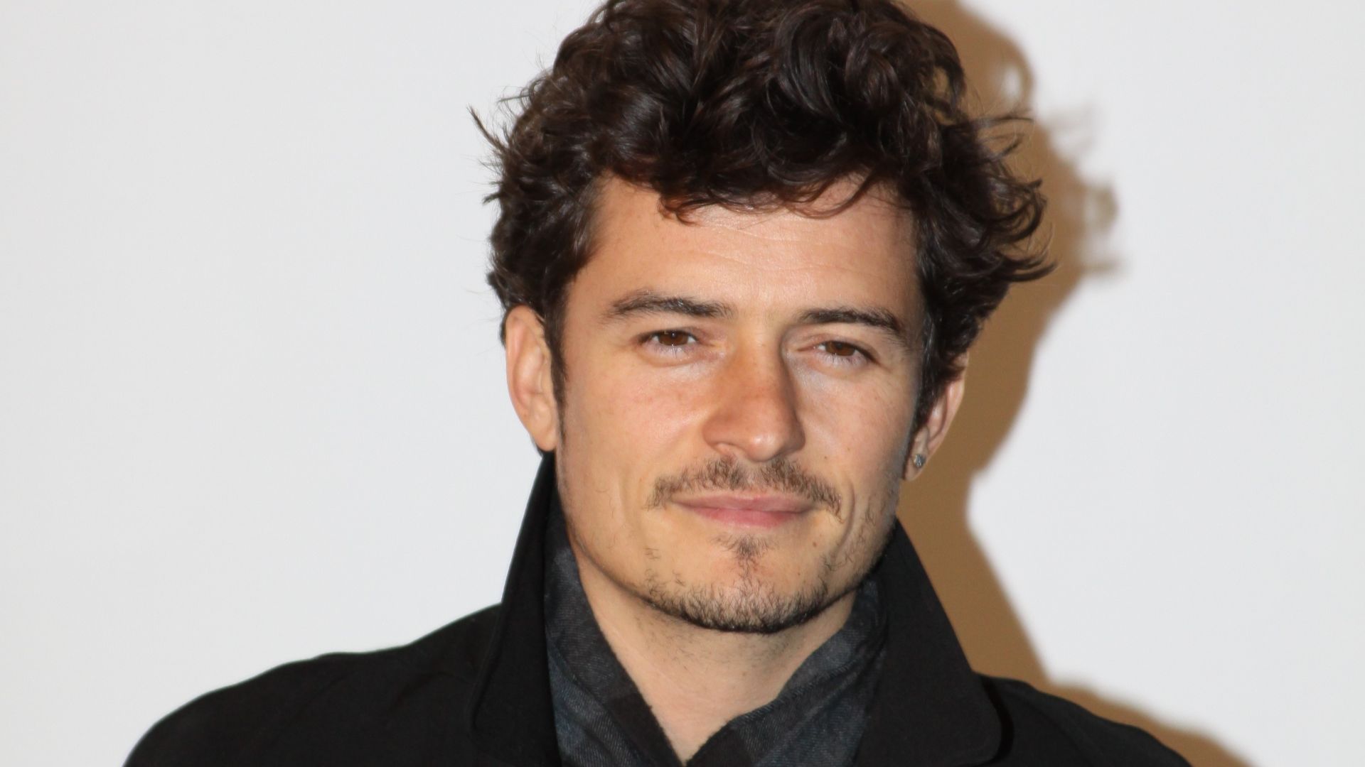 File:Orlando-Bloom cinema for peace.jpg