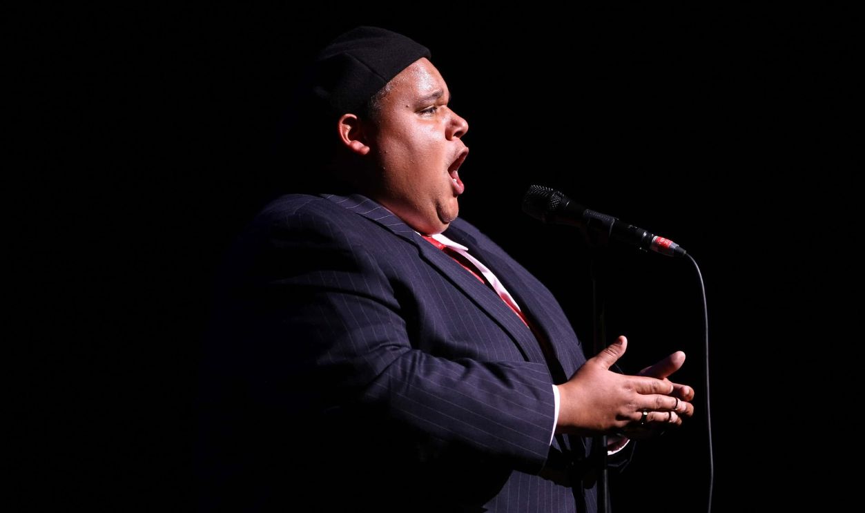 Gettyimages - 88957723, Paul Potts In Concert At The Beacon Theatre NEW YORK - JULY 09: Recording artist and 