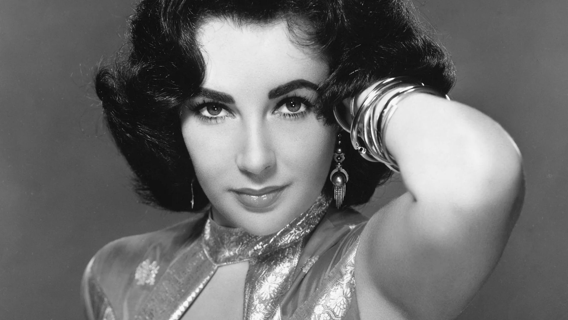 File:Elizabeth Taylor, late 1950s.jpg