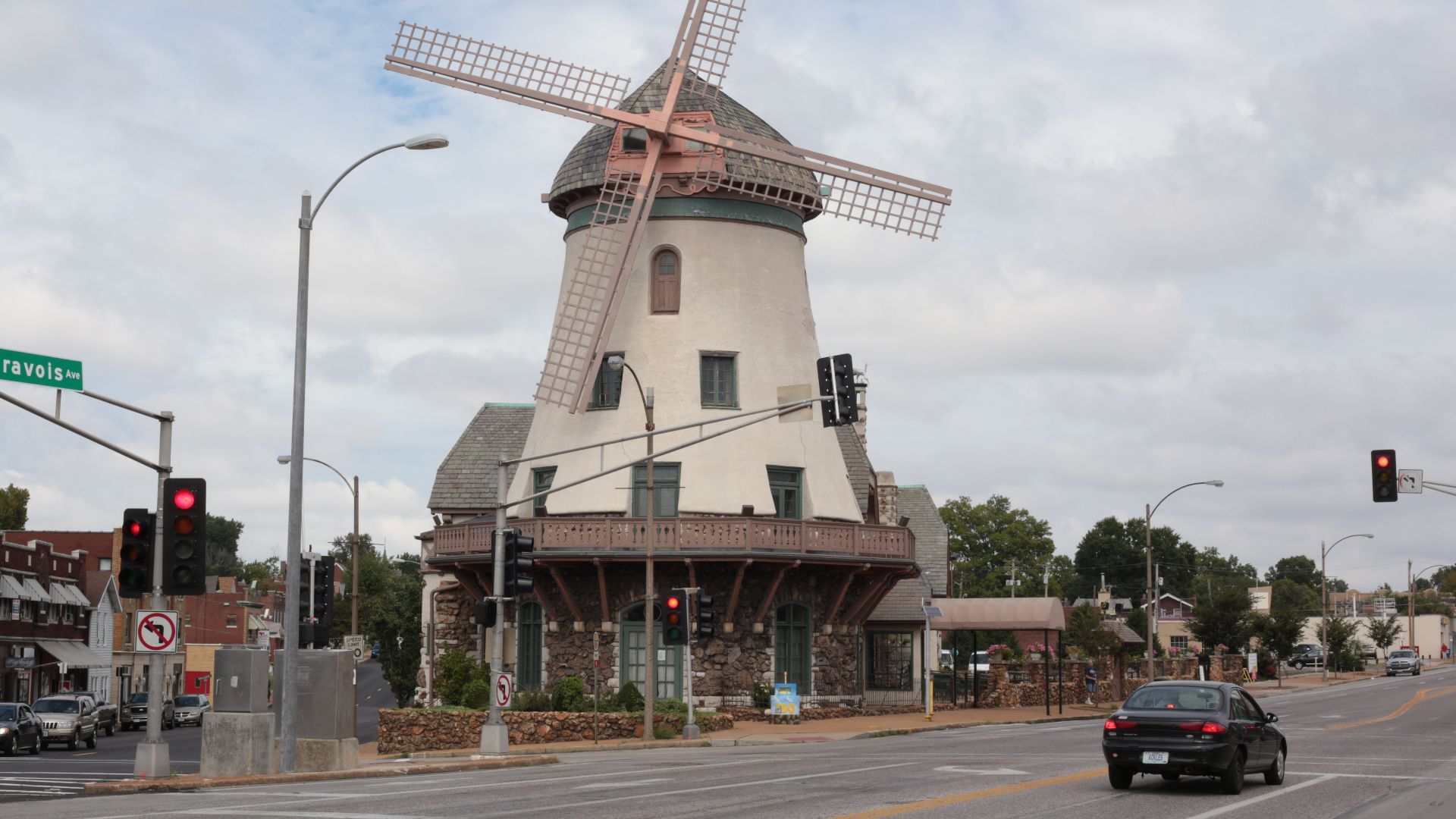 File:Bevo Mill Commercial Historic District.JPG