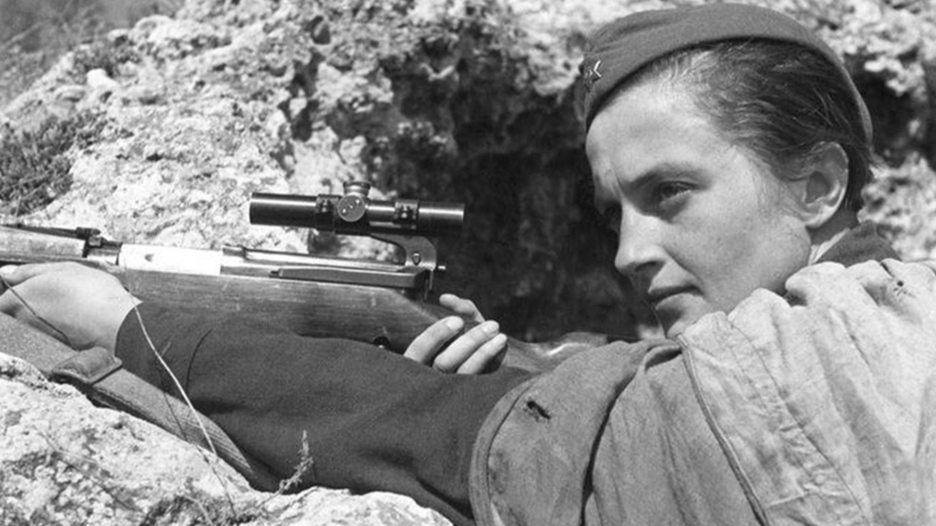 File:Pavlichenko in a trench.jpg