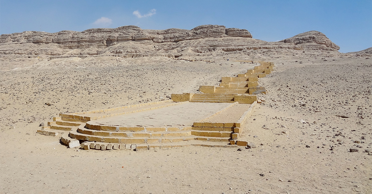 Researchers sequenced the DNA of an Egyptian who was alive during the construction of the Great Pyramid.