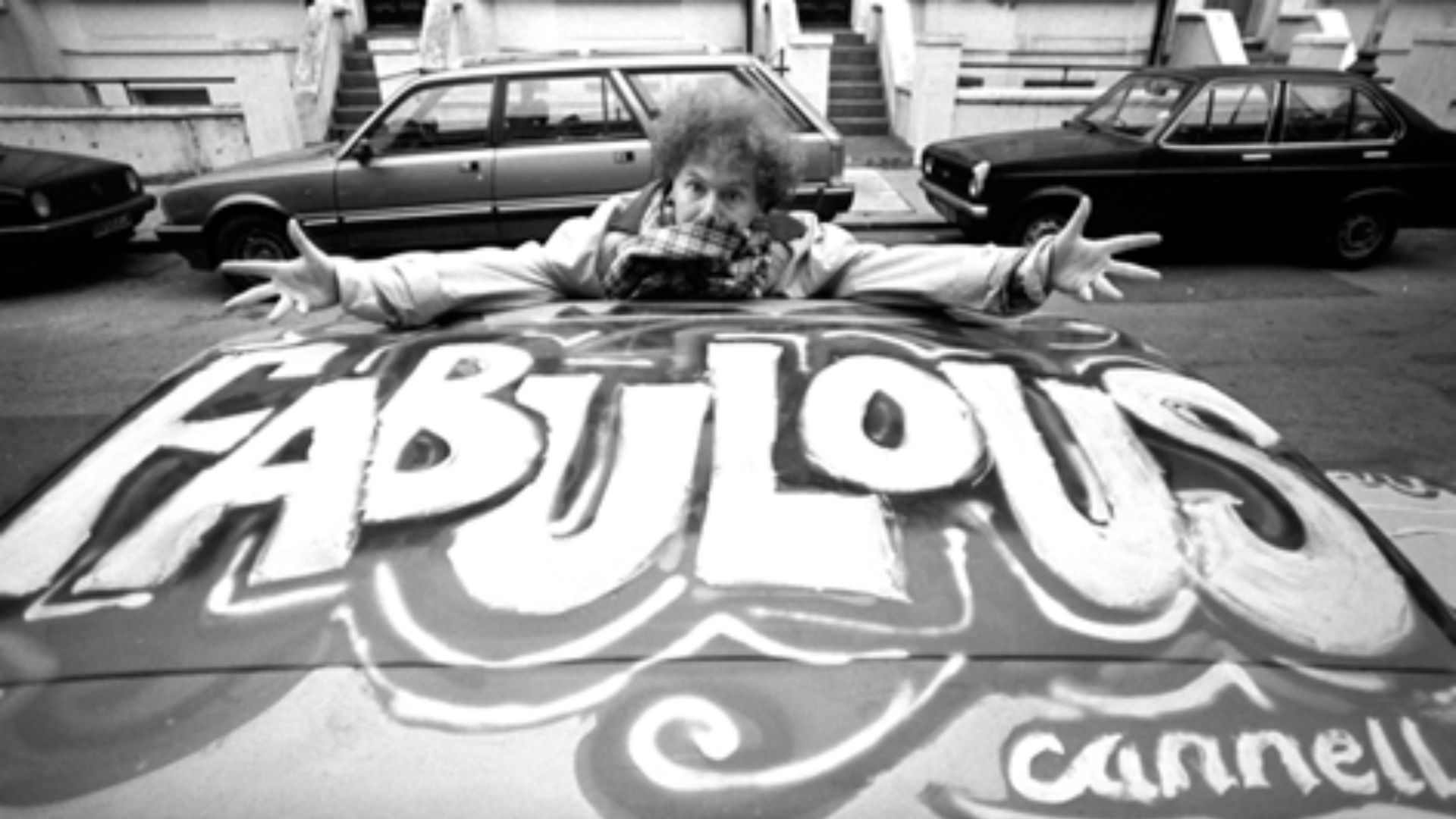 File:Fabulous car and malcolm mclaren 1992 martyn goodacre 03.jpg