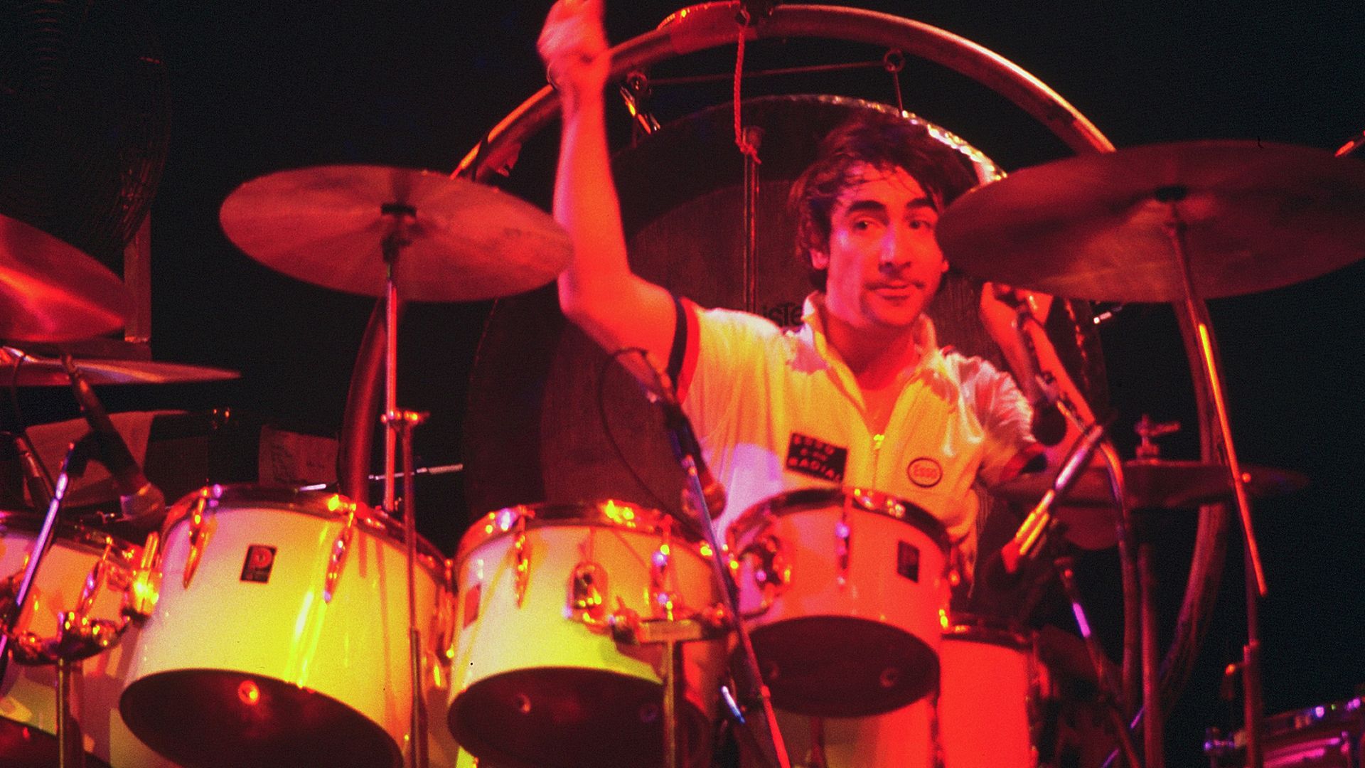 File:Keith Moon 4 - The Who - 1975.jpg