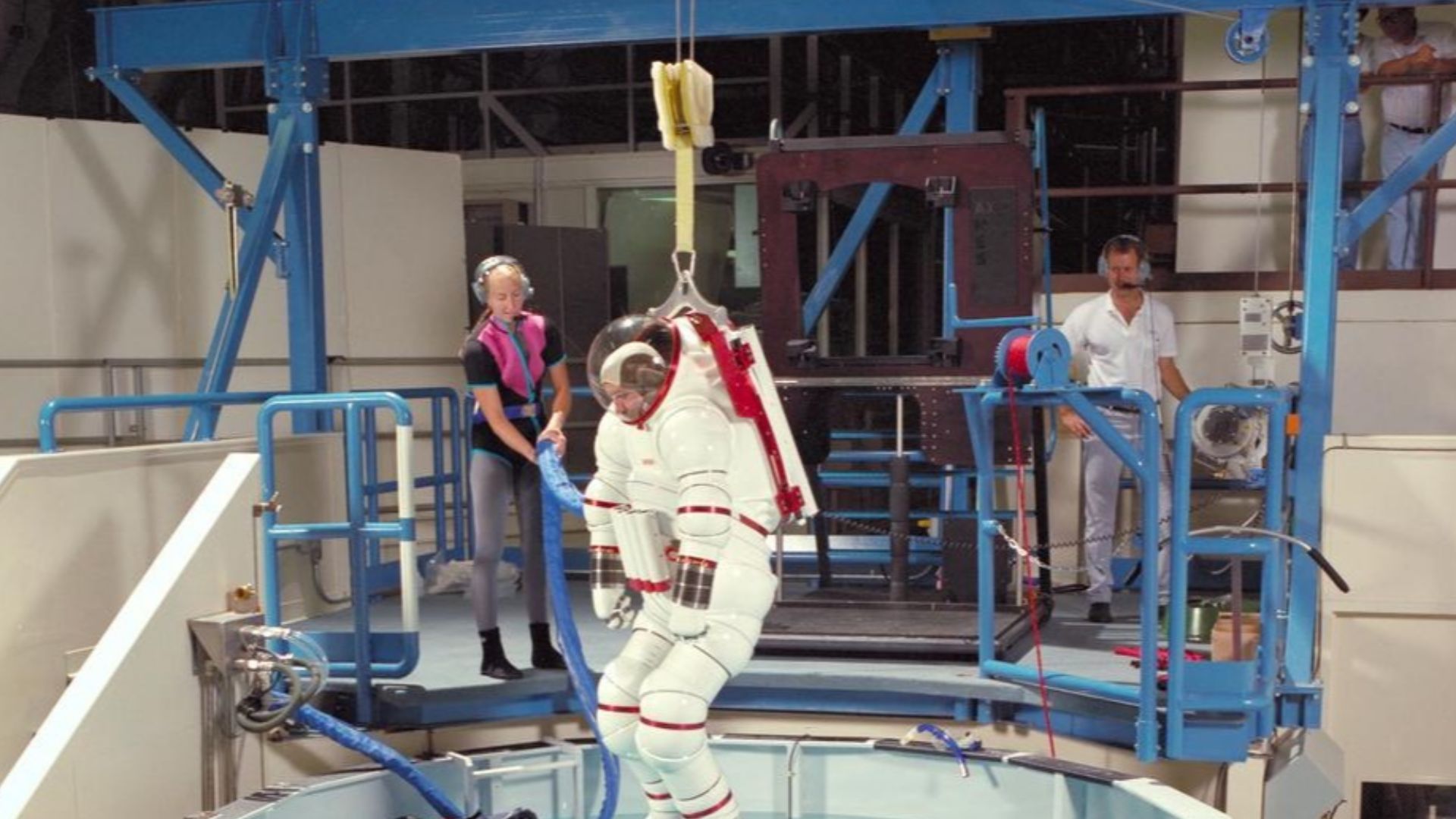 File:NASA test spacesuit designs and practice spacewalks.jpg