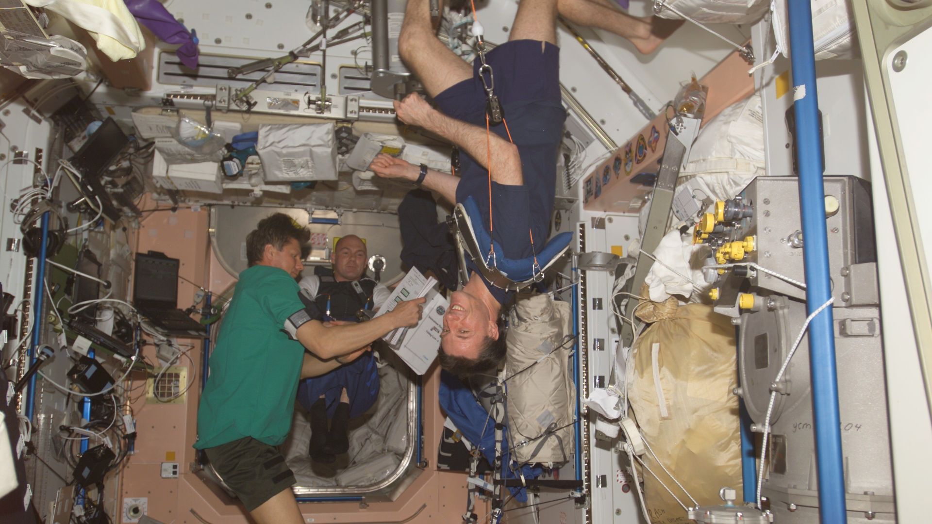 File:Foale ZeroG.jpg