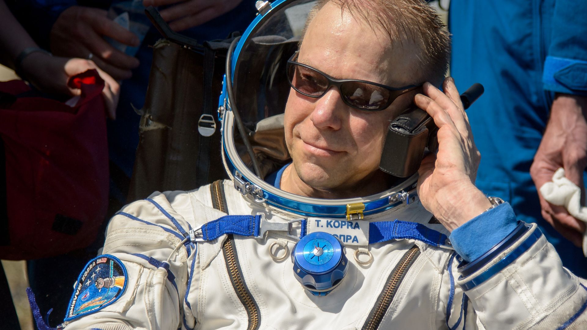 File:Expedition 47 Soyuz TMA-19M Landing (NHQ201606180038).jpg