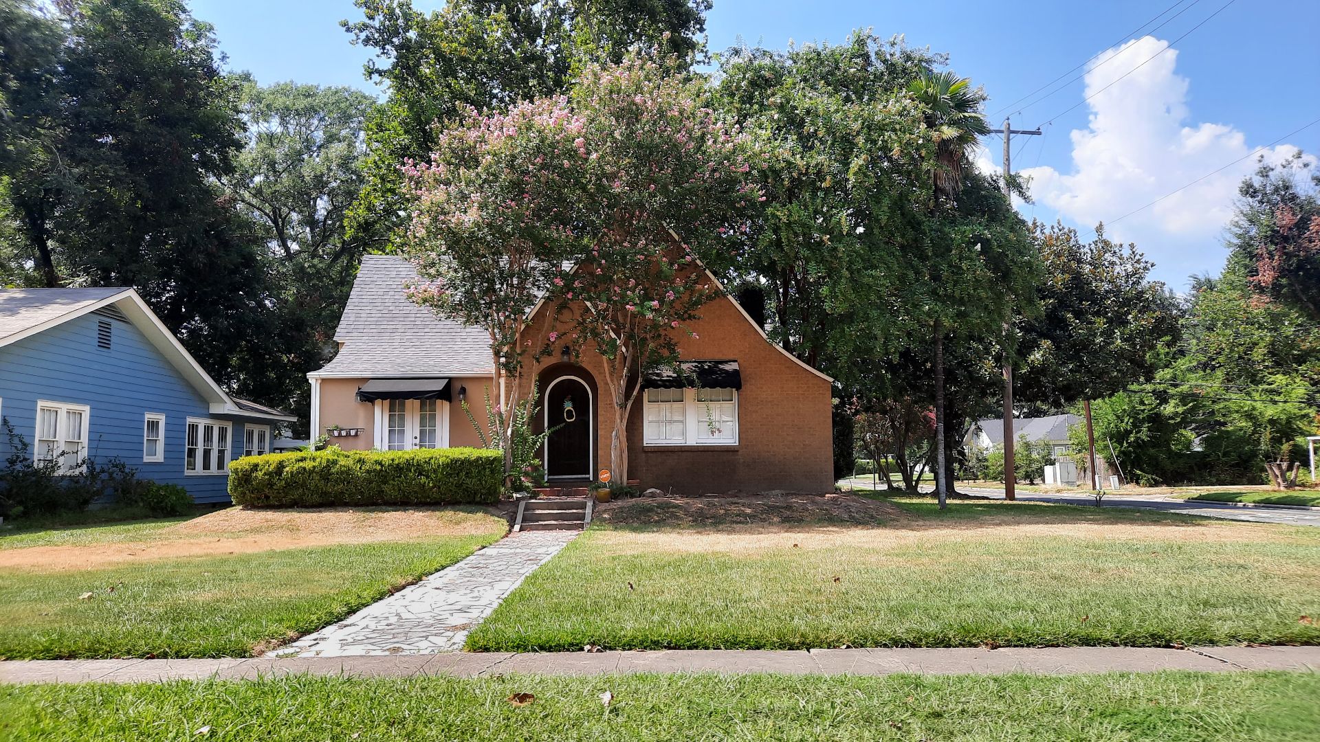 File:Monroe Historic Garden District August 2023 10.jpg