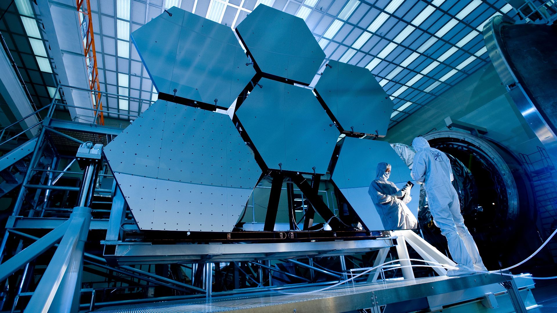 File:James Webb Space Telescope Mirror37.jpg