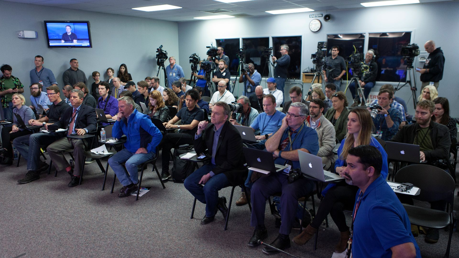 File:Falcon Heavy first flight press conference 05.jpg