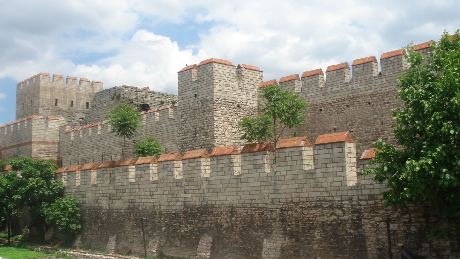 File:Walls of Constantinople.JPG