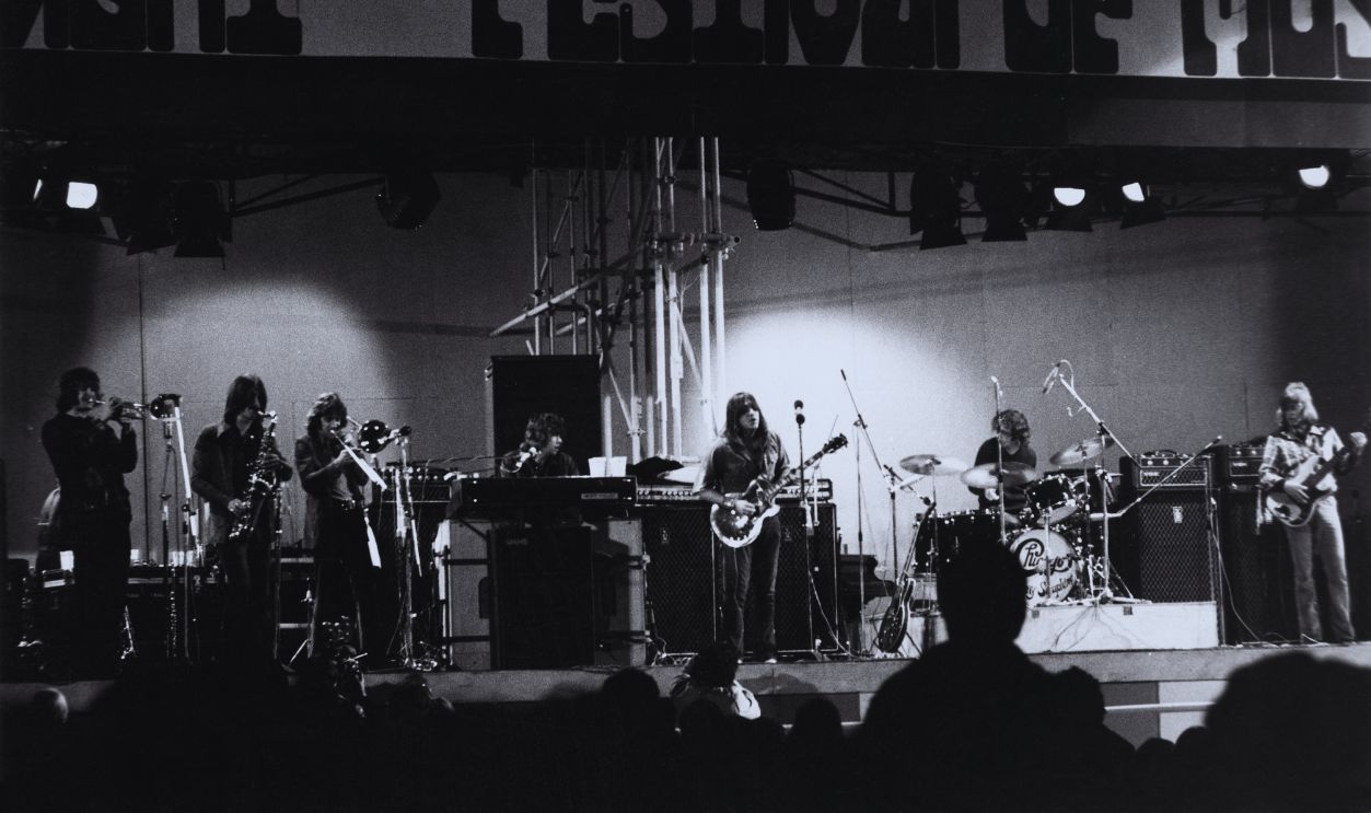 Gettyimages - 117976655, Chicago Play The Isle Of Wight Chicago (keyboard player Robert Lamm, trombone player Jimmy Pankow, trumpet player Lee Loughnane, Walter Parazaider, drummer Danny Seraphine, bassist Peter Cetera and guitarist Terry Kath (1946-1978)), US rock band, on stage during a live concert performance at the Isle of Wight Festival, on the Isle of Wight, England, United Kingdom, 28 April 1970.