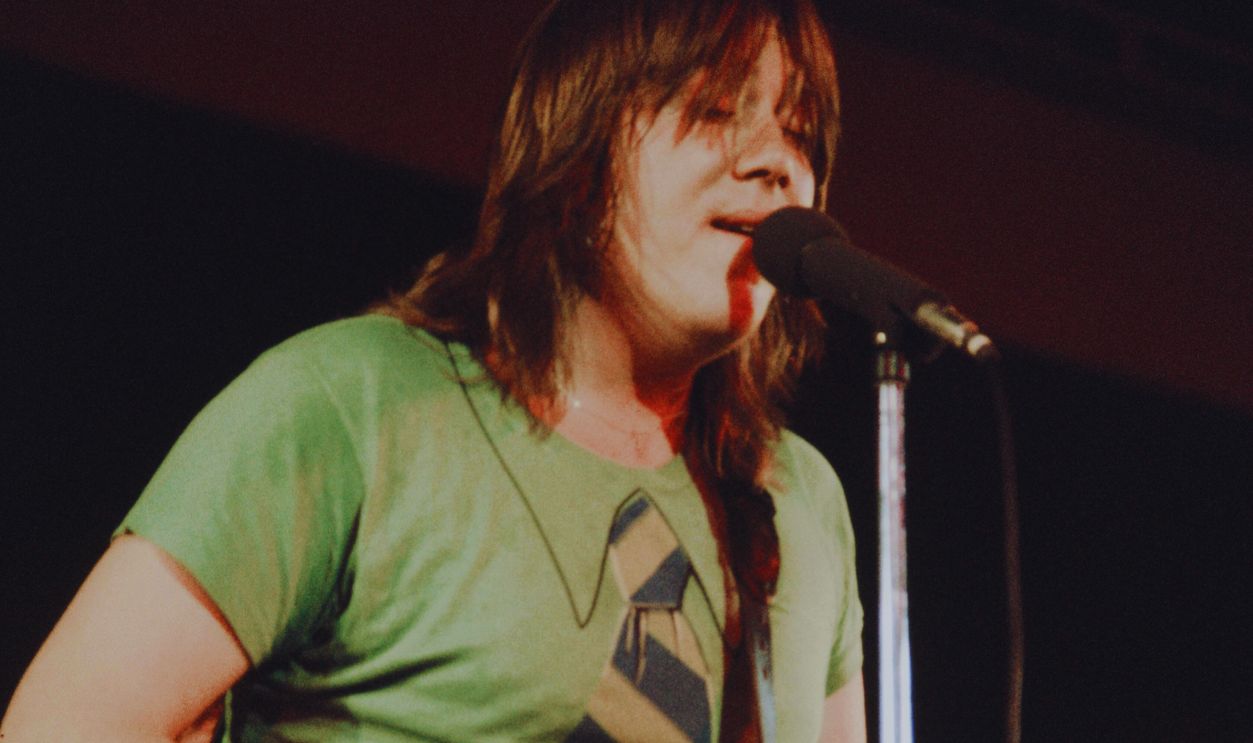 Gettyimages - 593374541, Chicago Terry Kath Live At Festival Hall (MANDATORY CREDIT Koh Hasebe/Shinko Music/Getty Images) Chicago Terry Kath live at Festival Hall, Osaka, June 10, 1972.