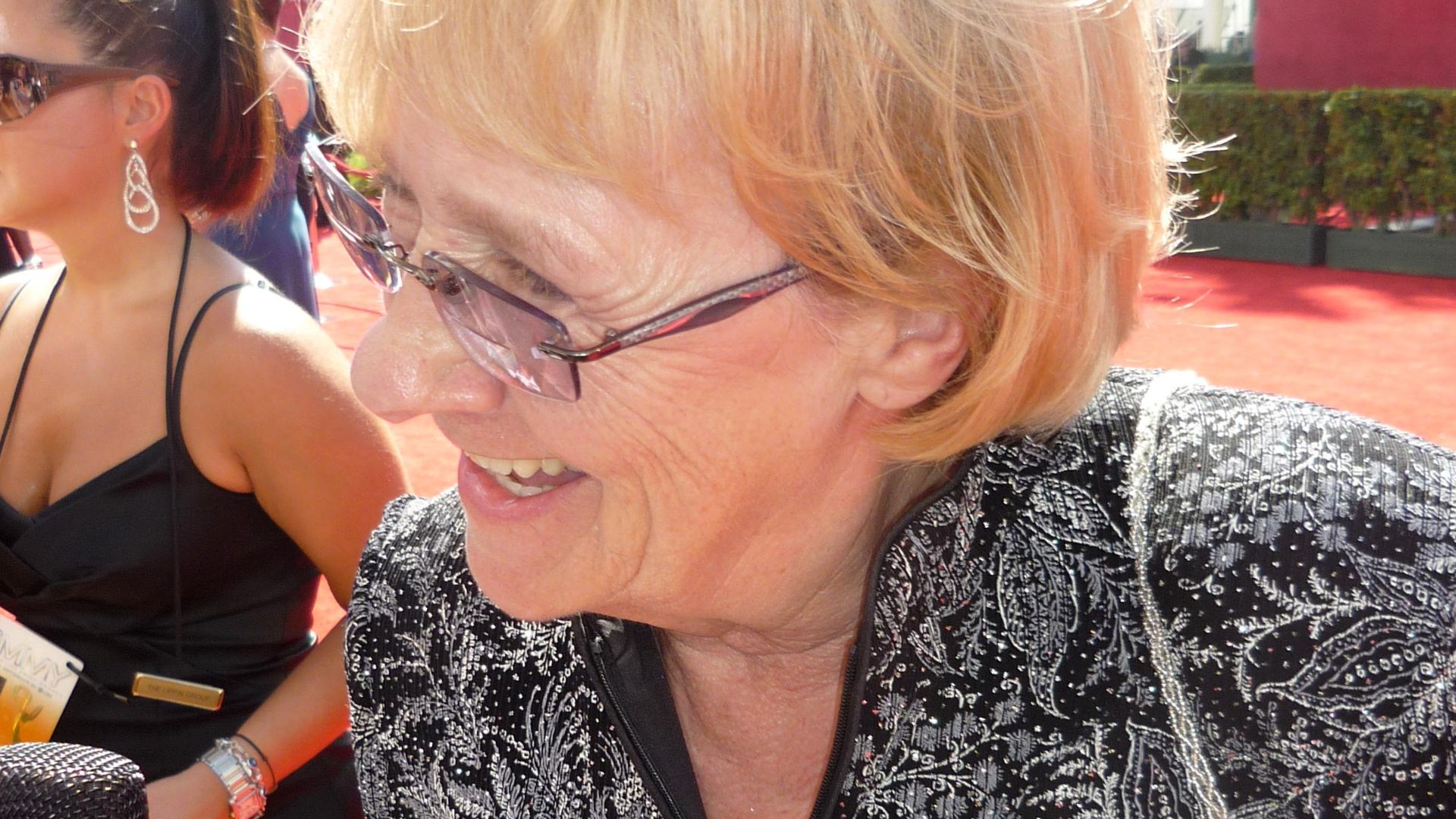 File:Kathryn Joosten at 2009 Primetime Emmy Awards.jpg