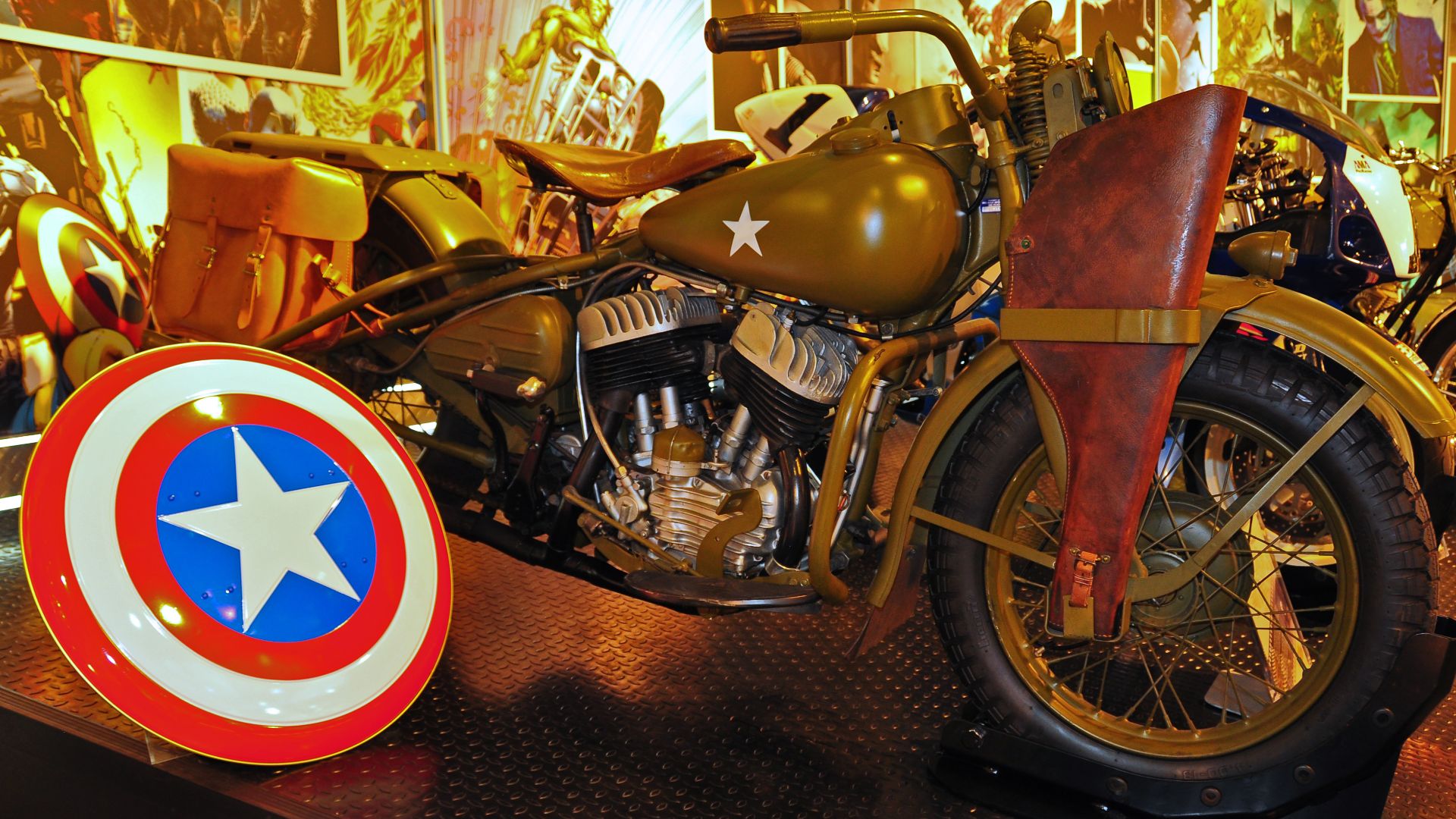 File:Captain America (11641552226).jpg