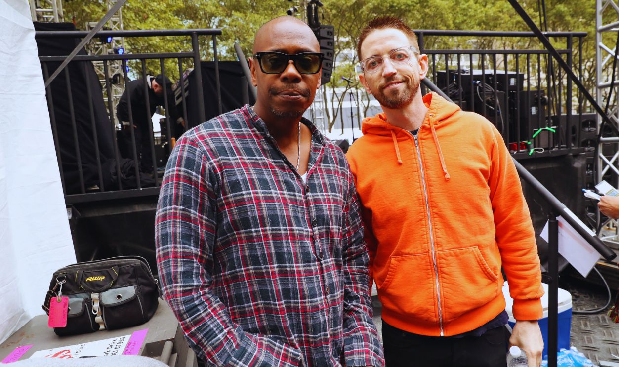 Gettyimages - 611945346, 2016 Roots Picnic NYC NEW YORK, NY - OCTOBER 01: (L-R) Dave Chappelle and Neal Brennan attend the 2016 Roots Picnic NYC at Bryant Park on October 1, 2016 in New York City.