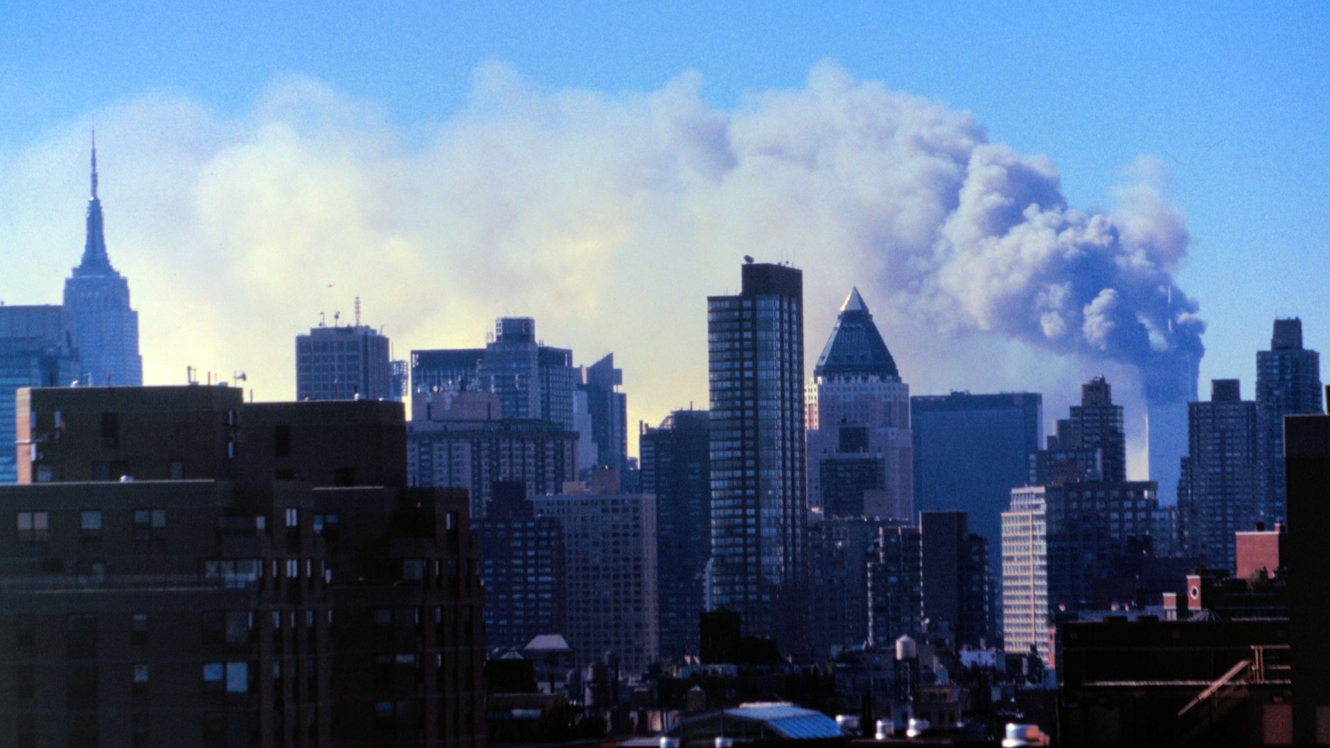File:Unattributed photograph of the September 11th terrorist attack 0039u (29138114490).jpg