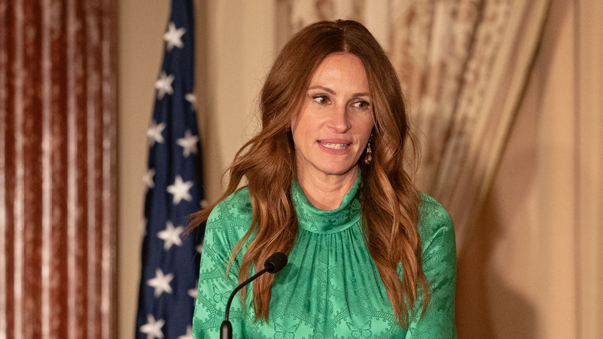File:Julia Roberts Delivers Remarks at the 2022 Kennedy Center Honors Dinner (52542372884).jpg