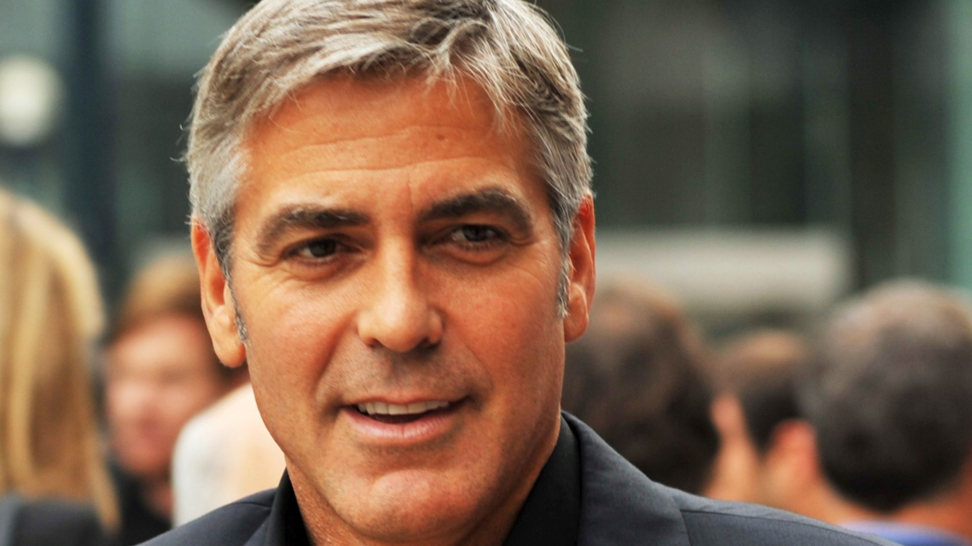 File:George Clooney-4 The Men Who Stare at Goats TIFF09 (cropped).jpg