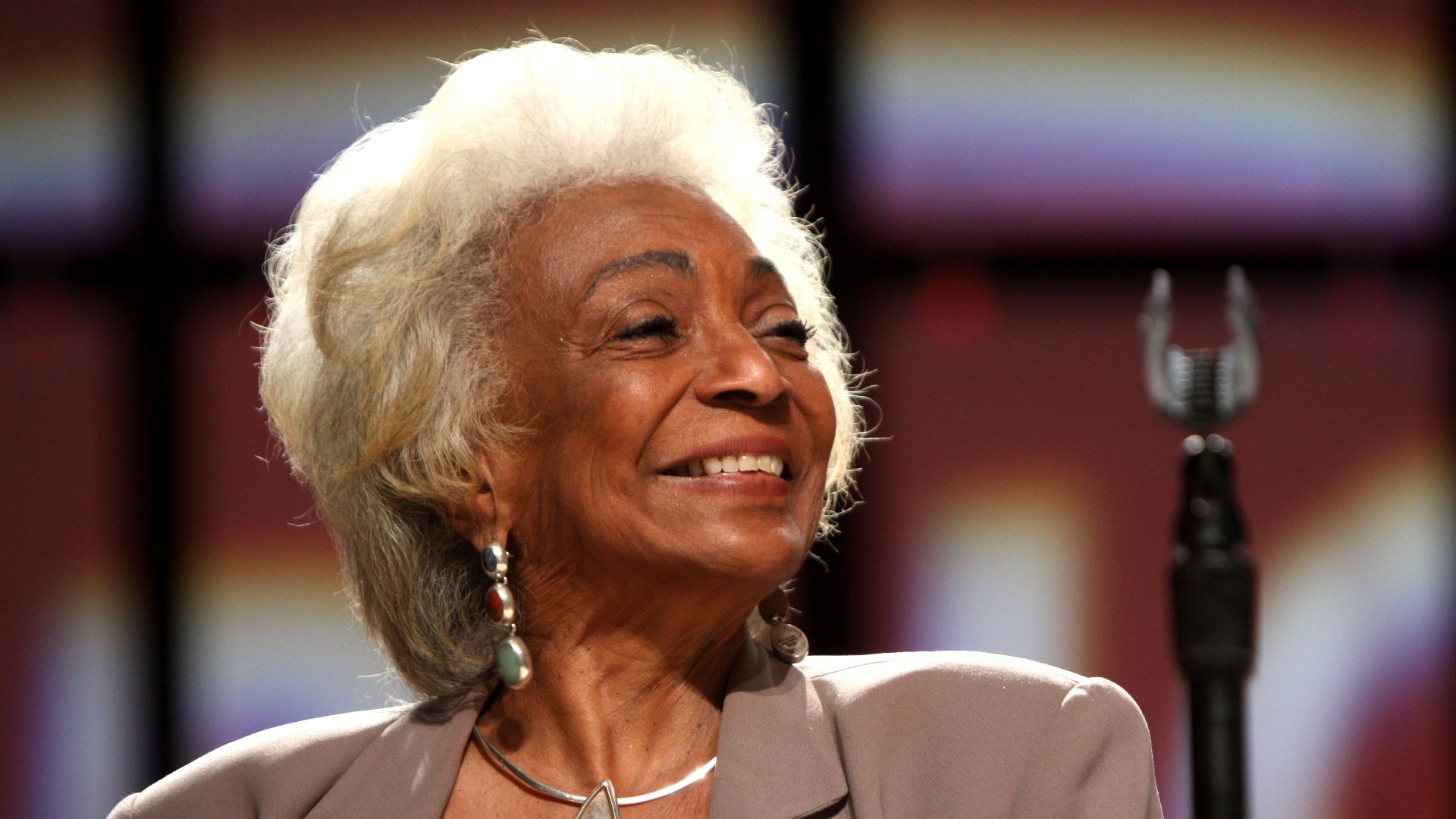 File:Nichelle Nichols (8853303186).jpg