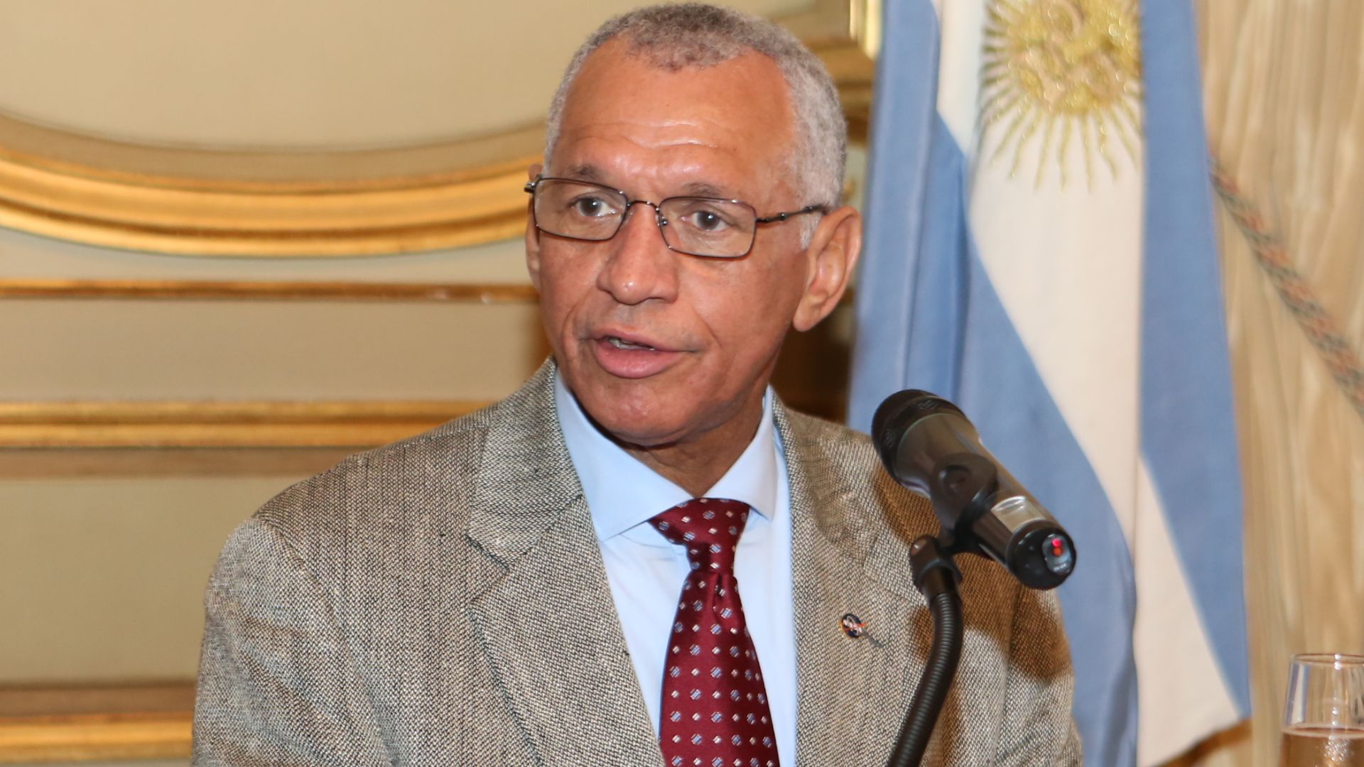 File:Charles Bolden (16397871980).jpg