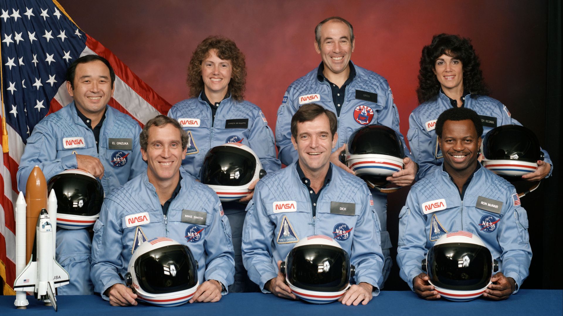 File:Challenger flight 51-l crew.jpg