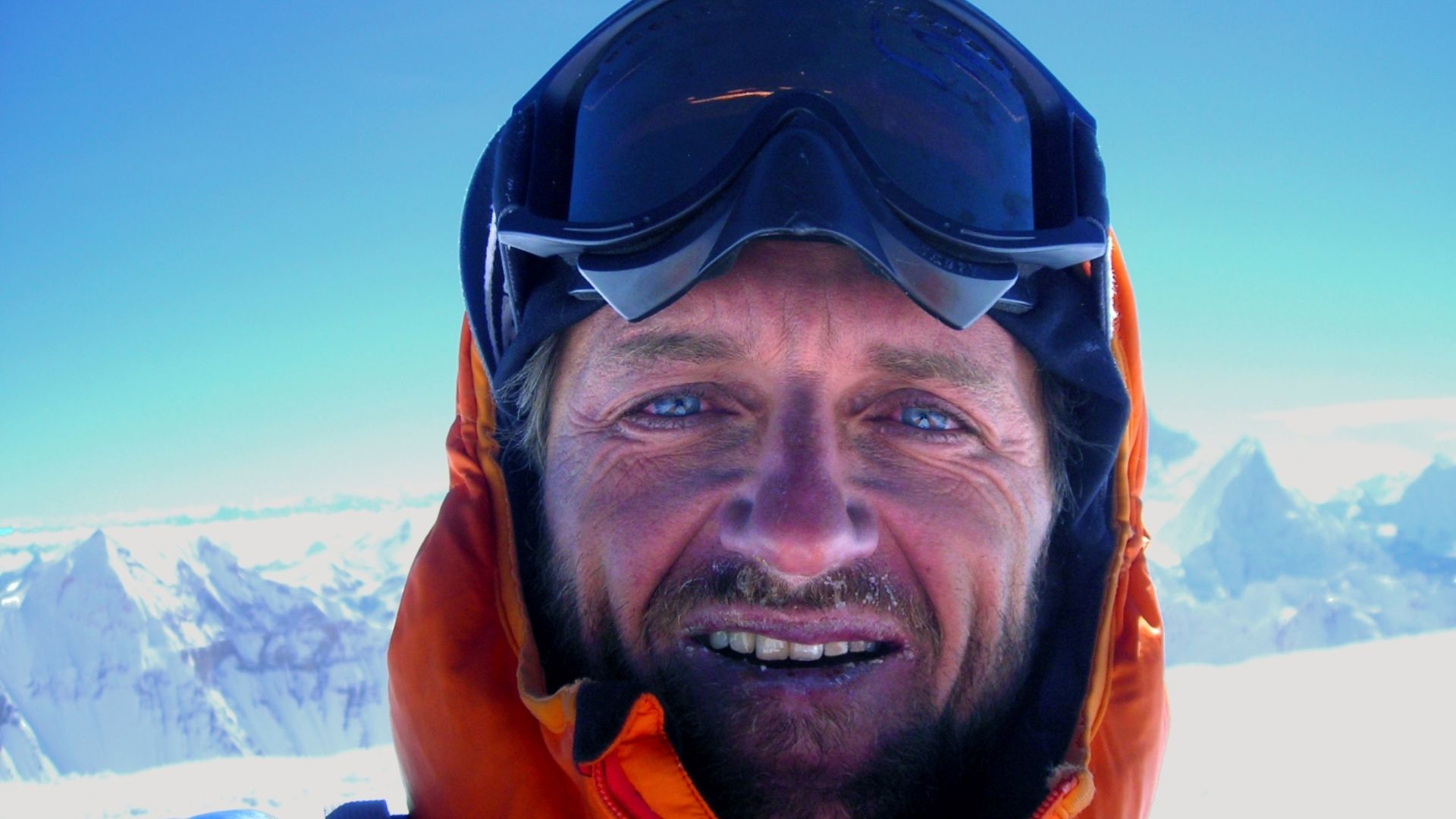 File:Christian Stangl, Cho Oyu Summit (flickr).jpg